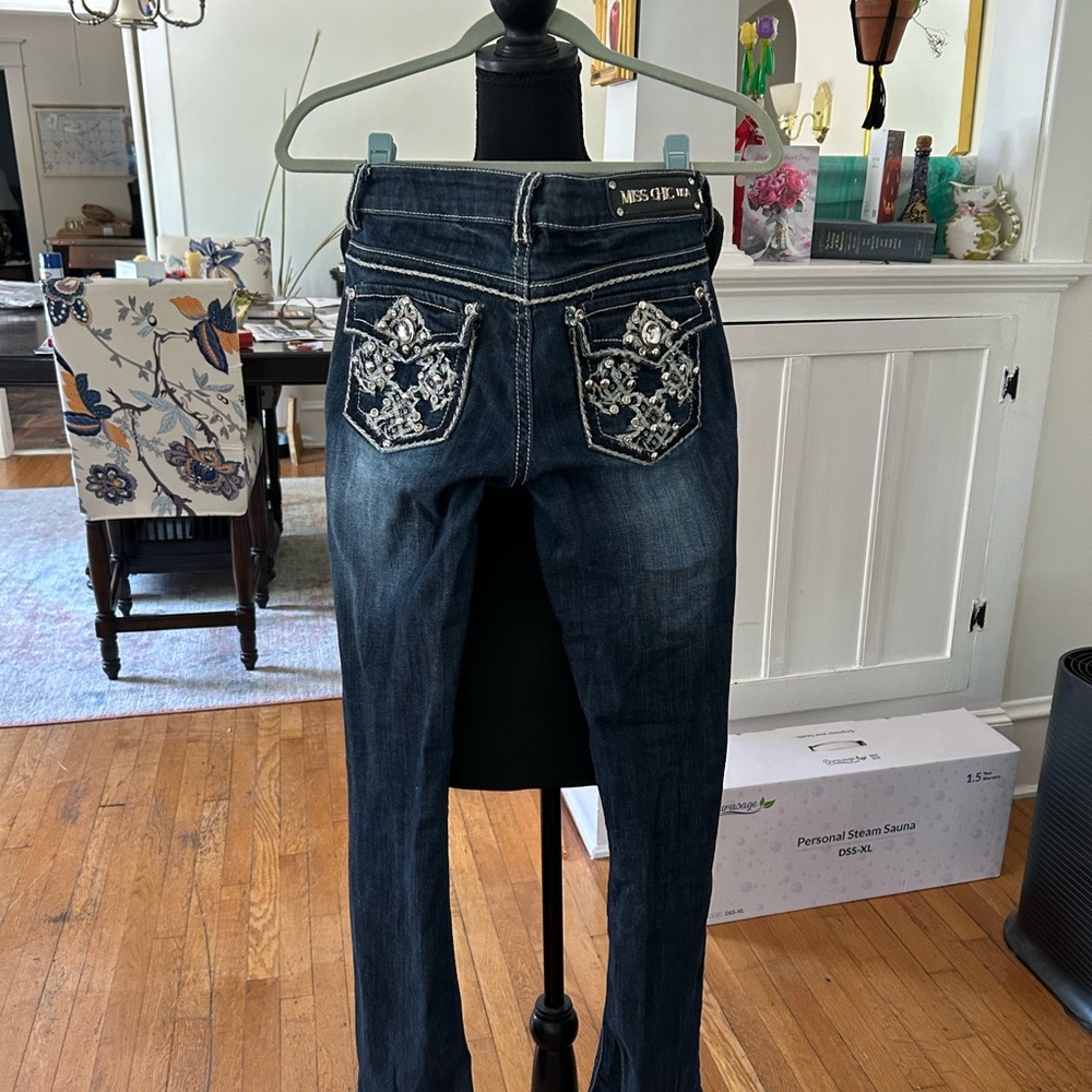 Miss Chic Jeans - Picture 2 of 3